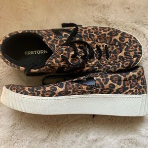 Tretorn Leopard Print Canvas Sneakers EUC